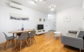 Plaza Espanya Apartment
